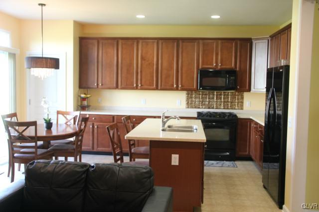 8676 Cascade Road Breinigsville, PA 18031 - Photo 3 of 31 Gallery Image 3