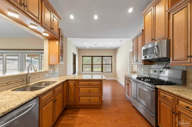 $699,000 | 950 Paradise Beach Circle, Pensacola, FL 32506