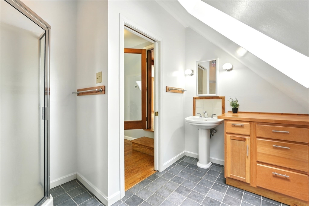 237 Shutesbury Road Amherst, MA 01002 - Photo 14 of 40