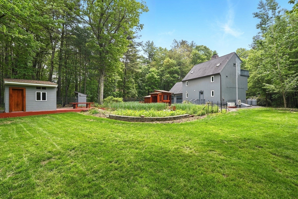 237 Shutesbury Road Amherst, MA 01002 - Photo 31 of 40