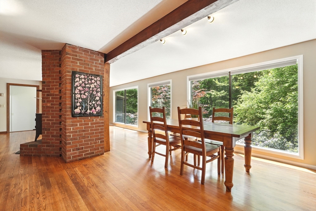 237 Shutesbury Road Amherst, MA 01002 - Photo 5 of 40