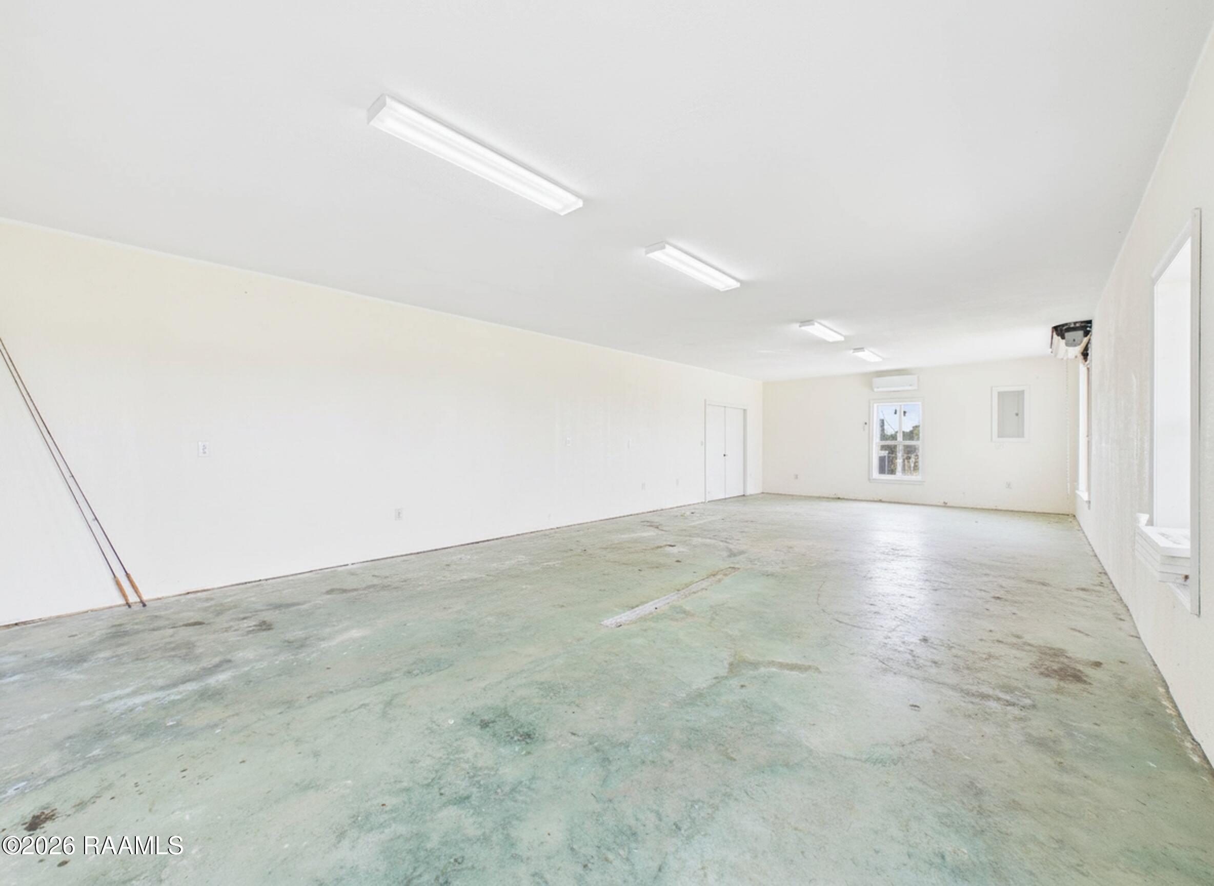 12920 La Highway Kaplan, LA 70548 - Photo 11 of 37 CAM06275G6-PR0008-STILL007-EDITED
