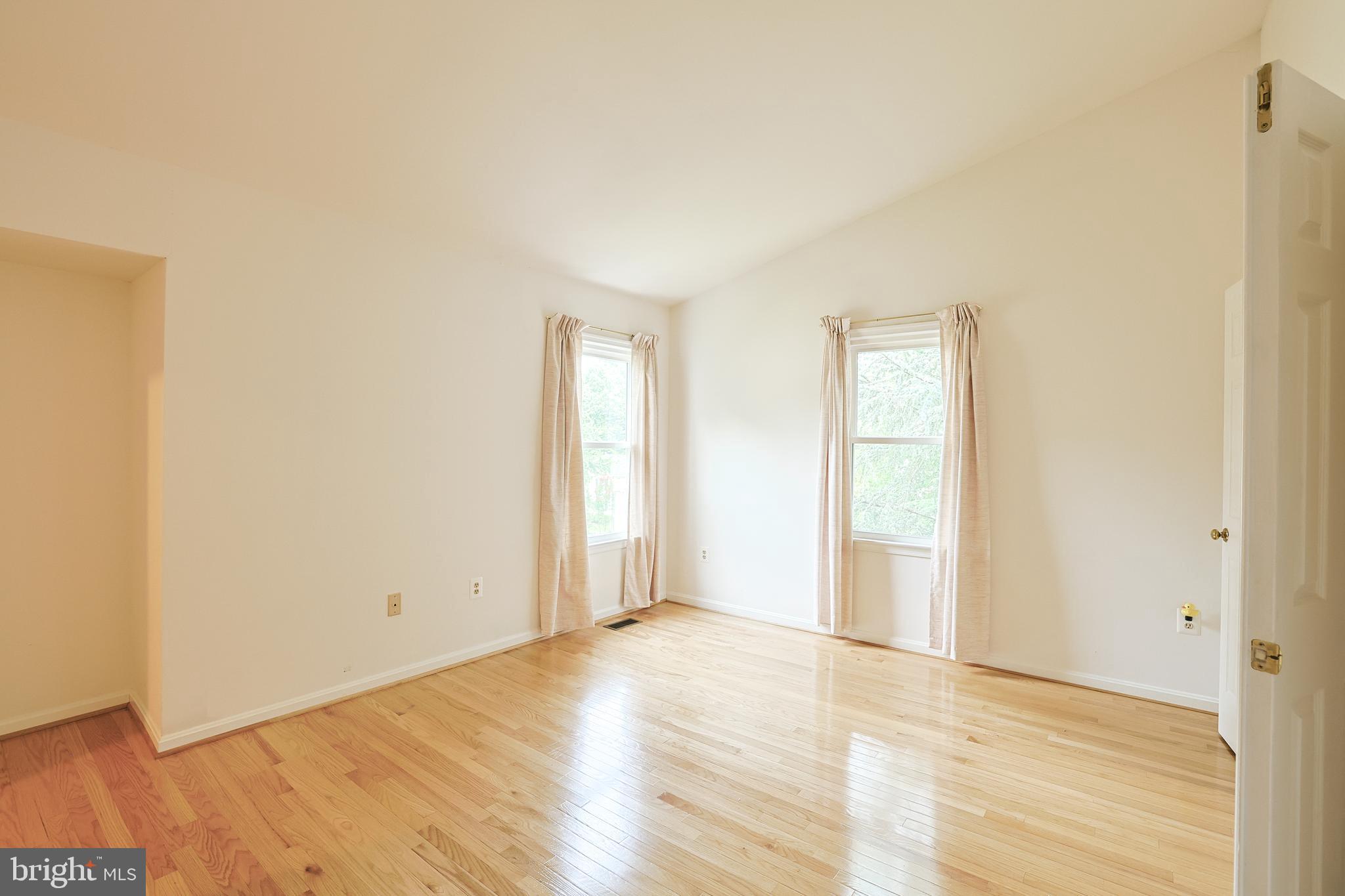 8326 Ridge Crossing Lane Springfield, VA 22152 - Photo 23 of 40 Gallery Image 23