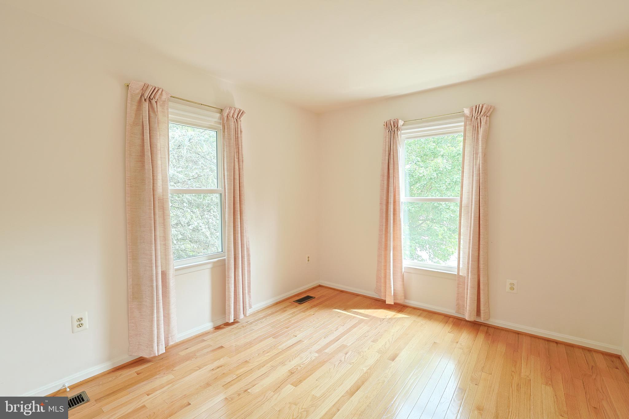 8326 Ridge Crossing Lane Springfield, VA 22152 - Photo 29 of 40 Gallery Image 29