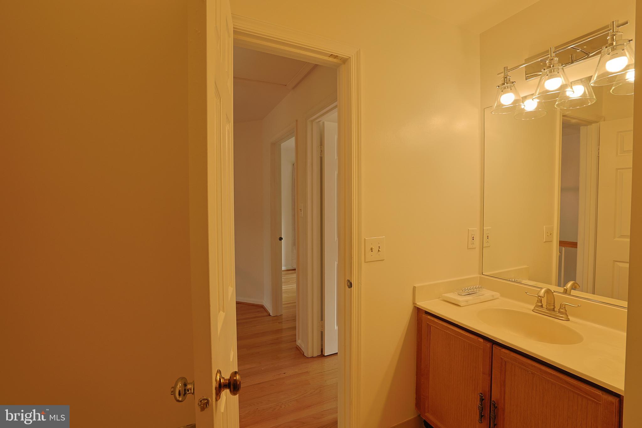 8326 Ridge Crossing Lane Springfield, VA 22152 - Photo 36 of 40 Gallery Image 36