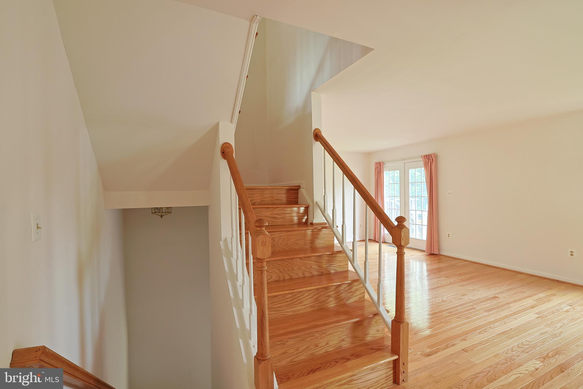 8326 Ridge Crossing Lane Springfield, VA 22152 - Photo 10 of 40 Gallery Image 10