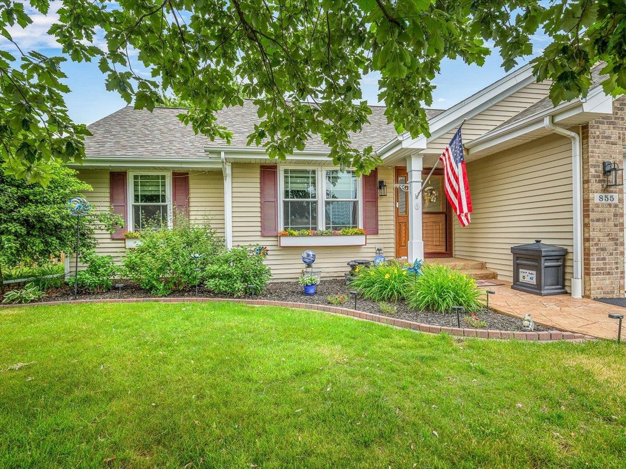 855 Bayfield Road Rockton, IL 61073 - Photo 4 of 54