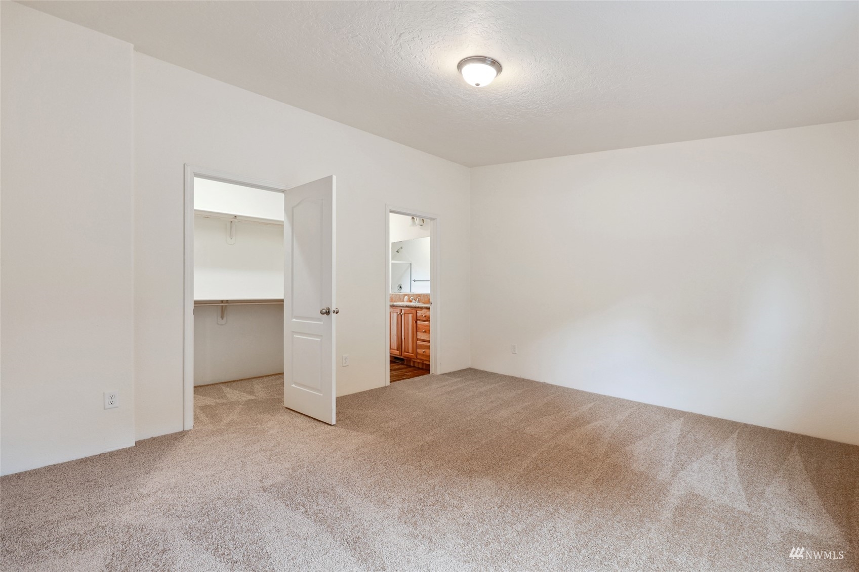 18737 Hilt Street Southwest Rochester, WA 98579 - Photo 11 of 29 an empty room with an entryway