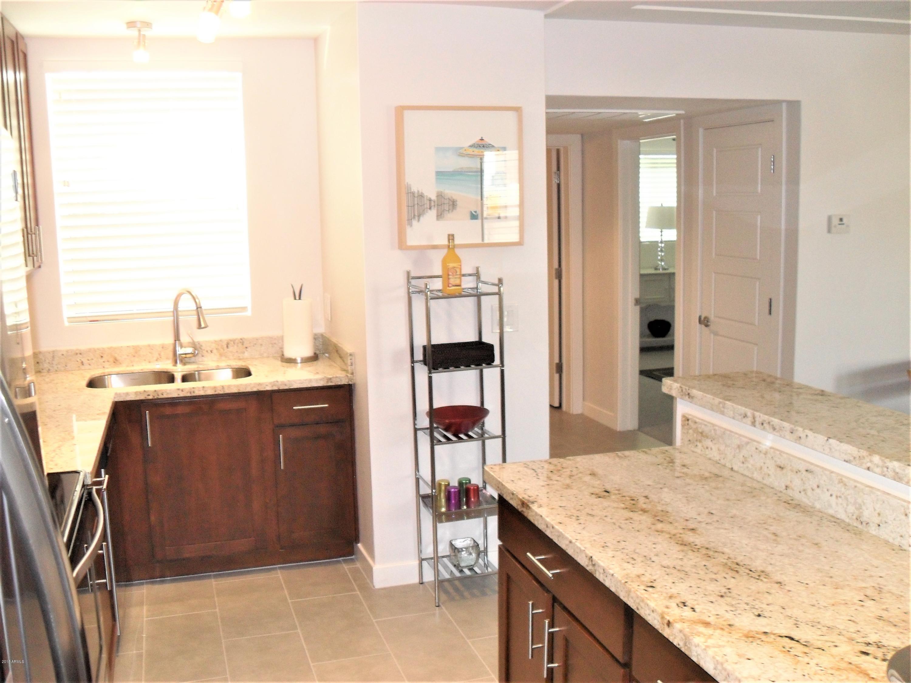 925 West McDowell Road, Unit 104 Phoenix, AZ 85007 - Photo 10 of 35 SDC12355