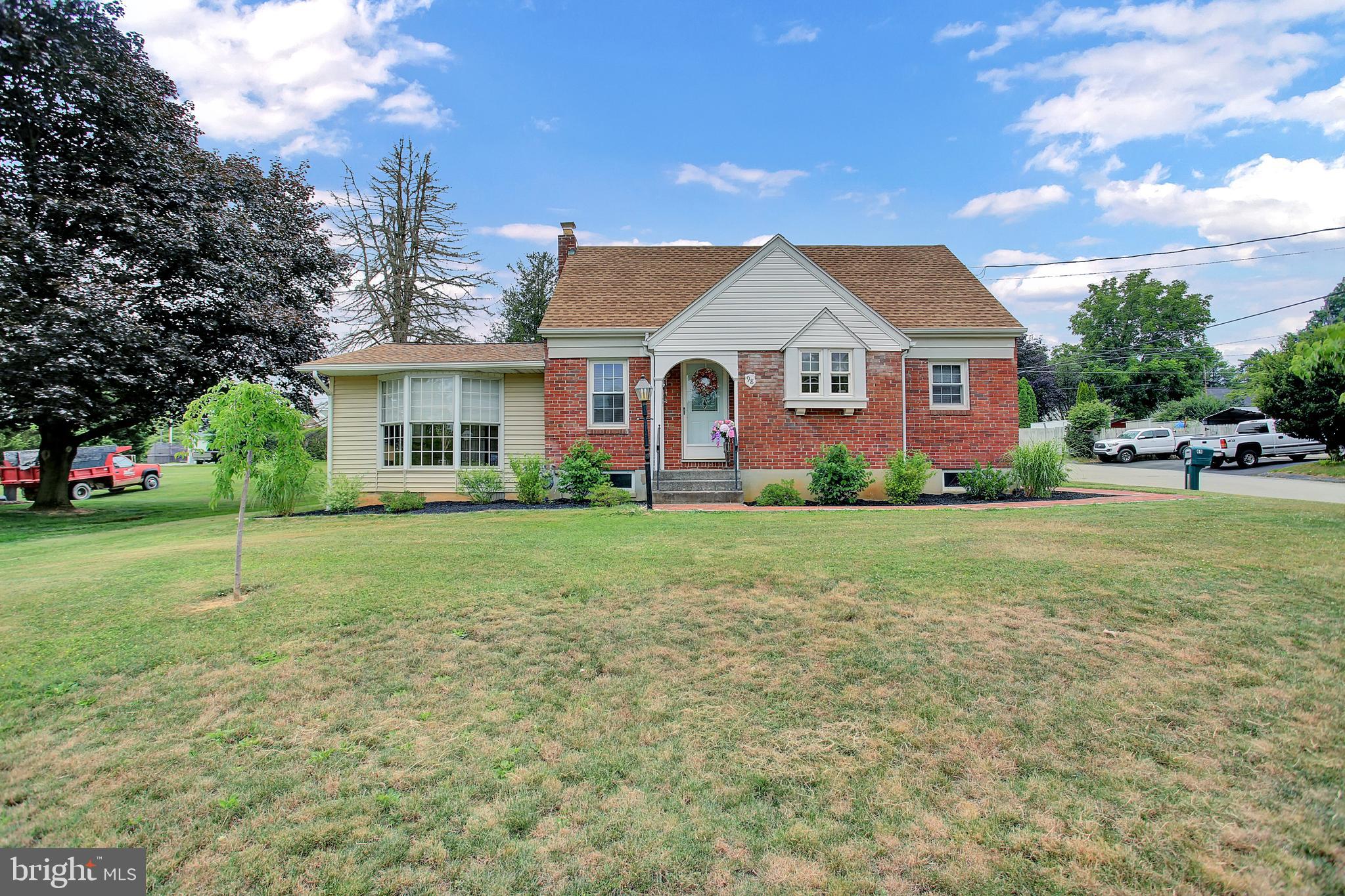 98 West Hanover Street Spring Grove, PA 17362 - Photo 2 of 38