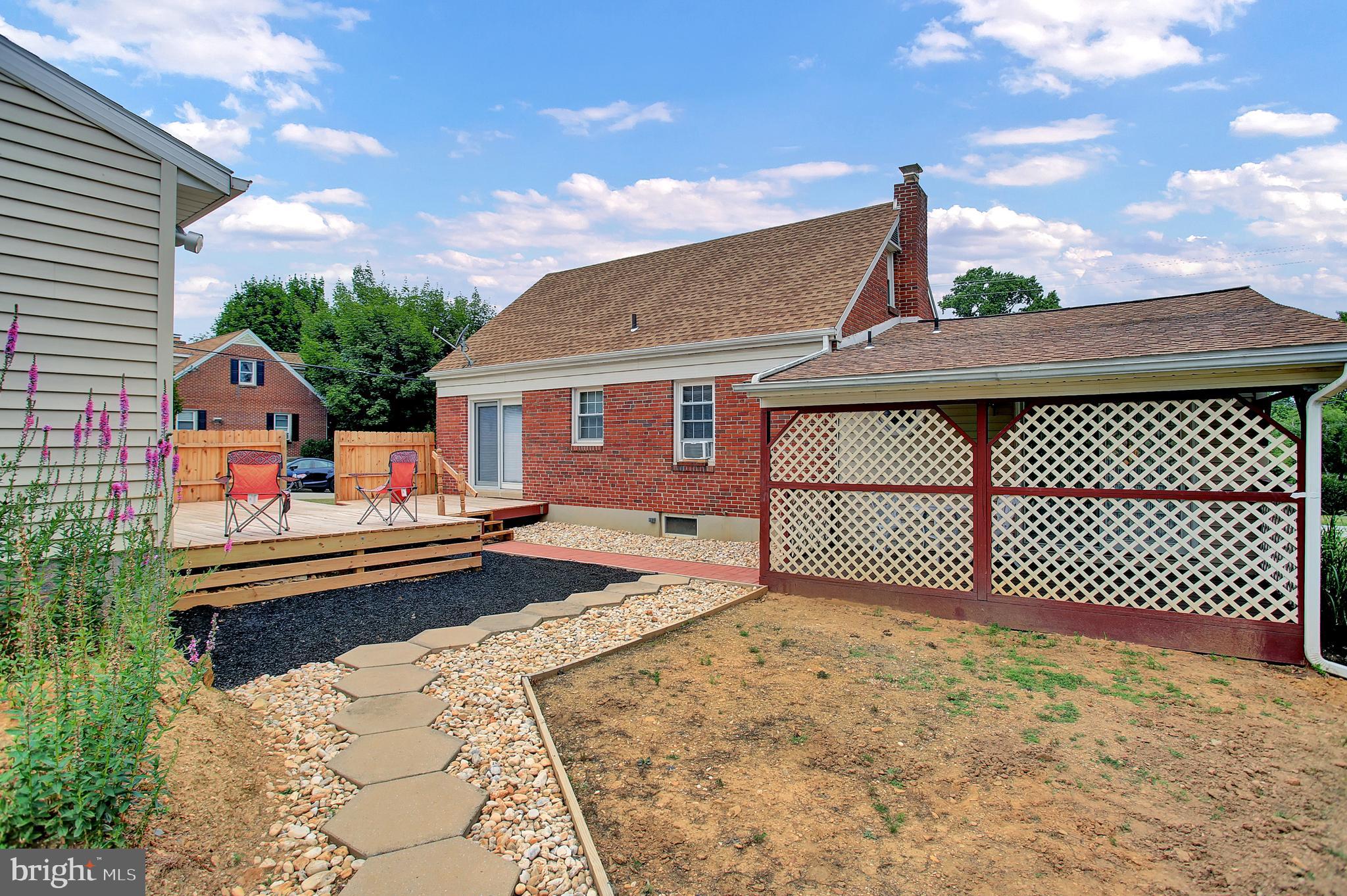 98 West Hanover Street Spring Grove, PA 17362 - Photo 11 of 38
