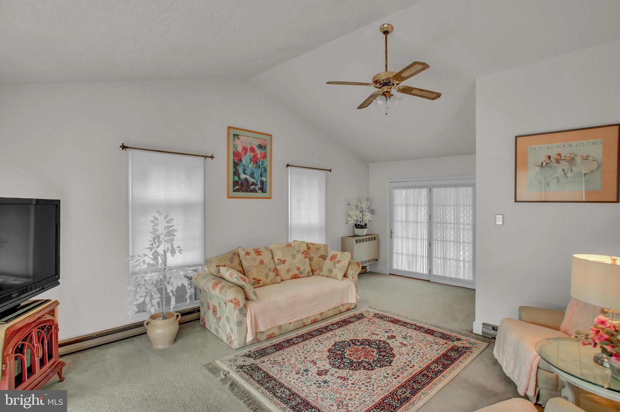 98 West Hanover Street Spring Grove, PA 17362 - Photo 16 of 38