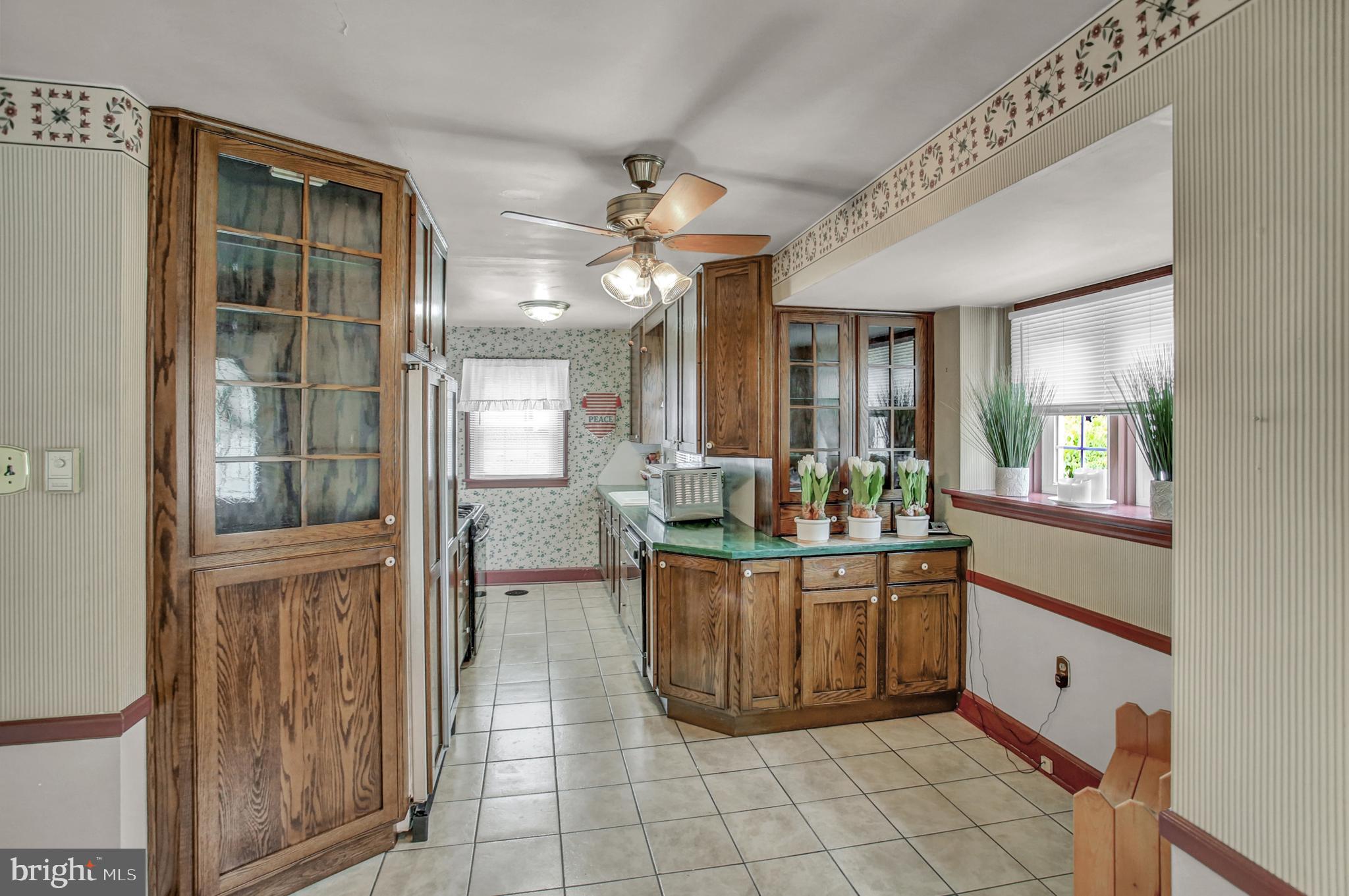98 West Hanover Street Spring Grove, PA 17362 - Photo 22 of 38