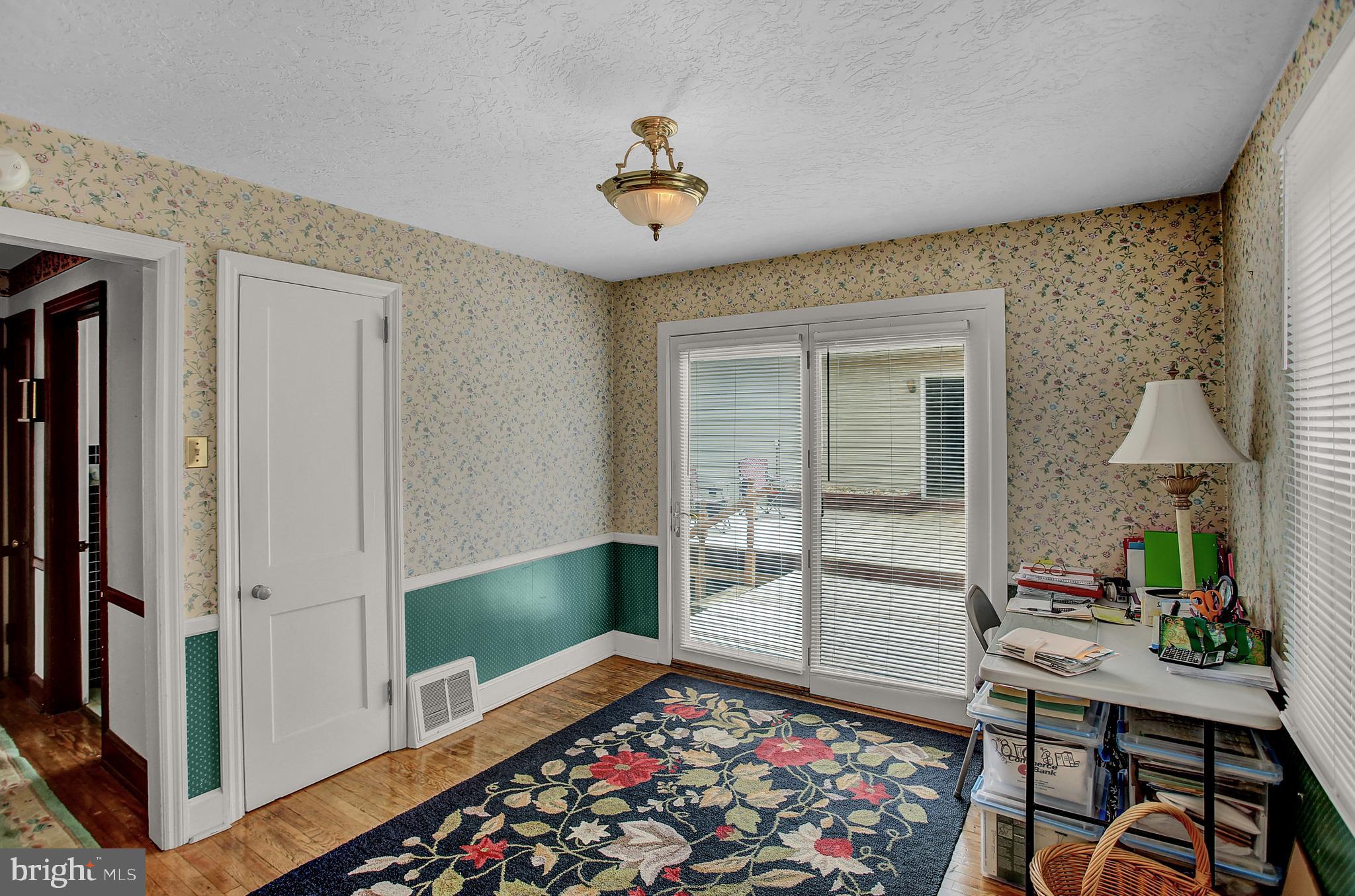 98 West Hanover Street Spring Grove, PA 17362 - Photo 23 of 38
