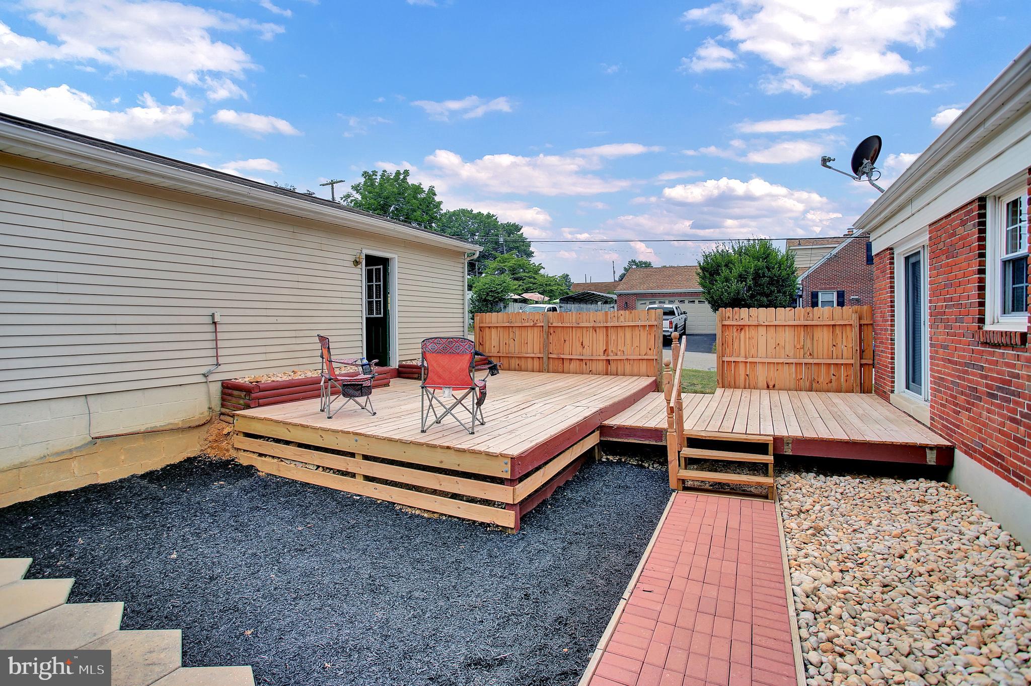 98 West Hanover Street Spring Grove, PA 17362 - Photo 8 of 38