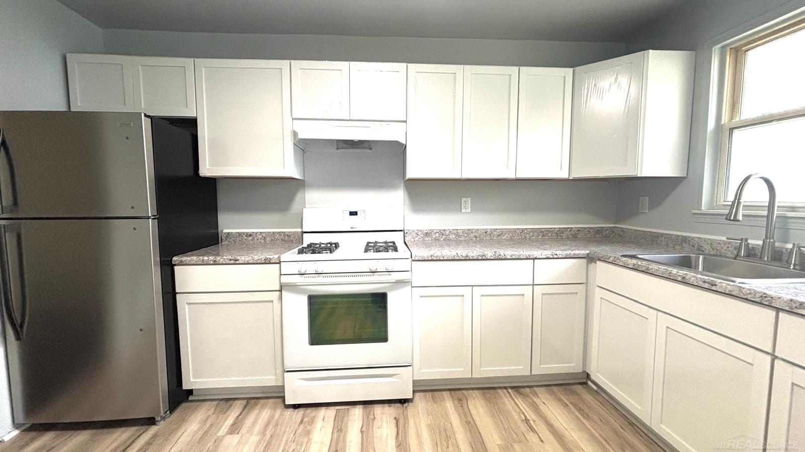2311 22nd Street Bay City, MI 48708 - Photo 5 of 23