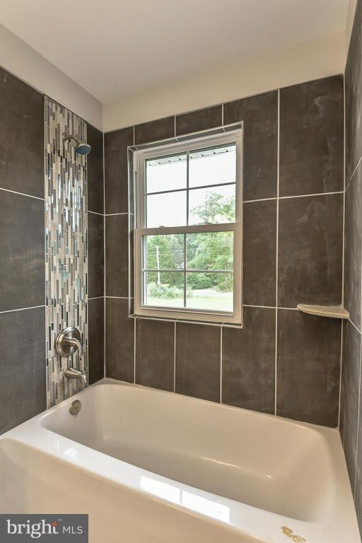 12313 Elk Run Road Midland, VA 22728 - Photo 25 of 27 Bath