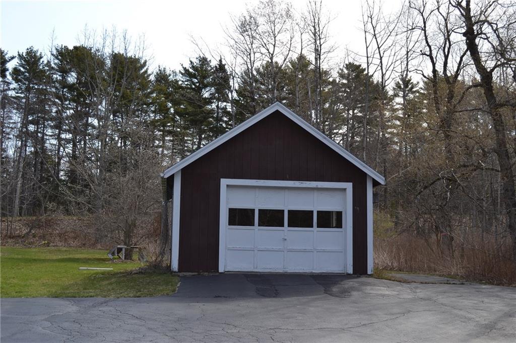 18 Fir Hollow Road Pemaquid, ME 04558 - Photo 2 of 15 Garage