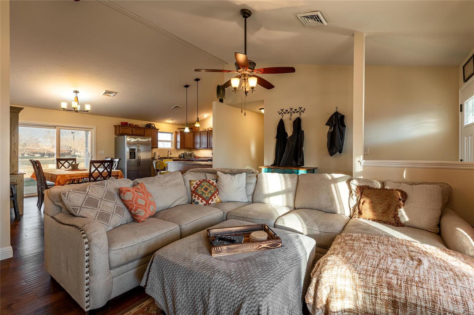 39 Oakview Road Carbondale, IL 62901 - Photo 8 of 36