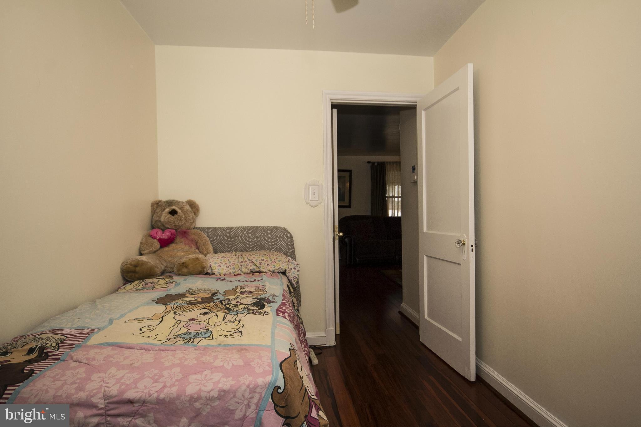 2813 Federal Street Baltimore, MD 21213 - Photo 6 of 21 FIRST FLOOR BEDROOM