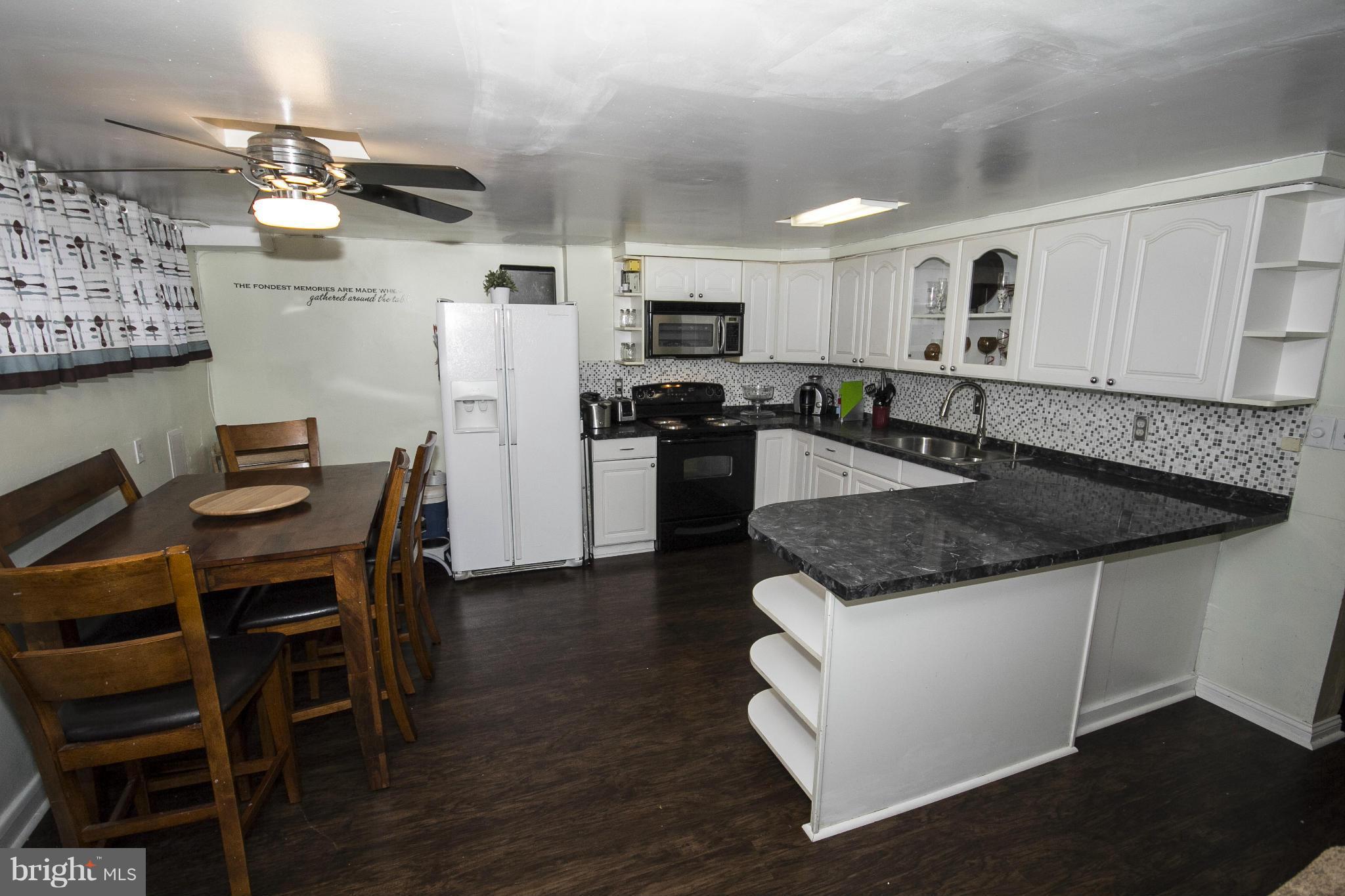 2813 Federal Street Baltimore, MD 21213 - Photo 8 of 21 LOWER LEVEL KITCHEN