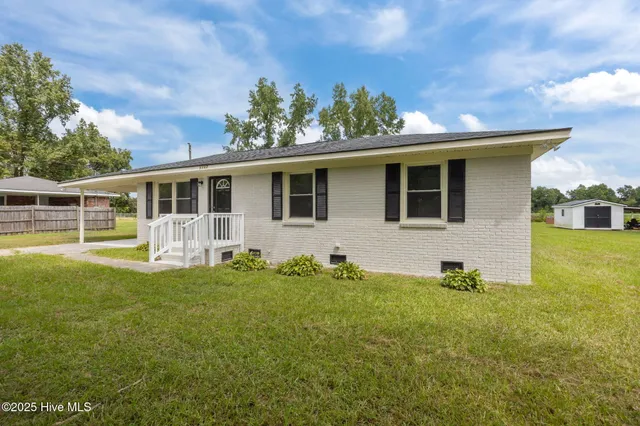 $220,000 | 1117 South Grimesland Bridge Road, Grimesland, NC 27837