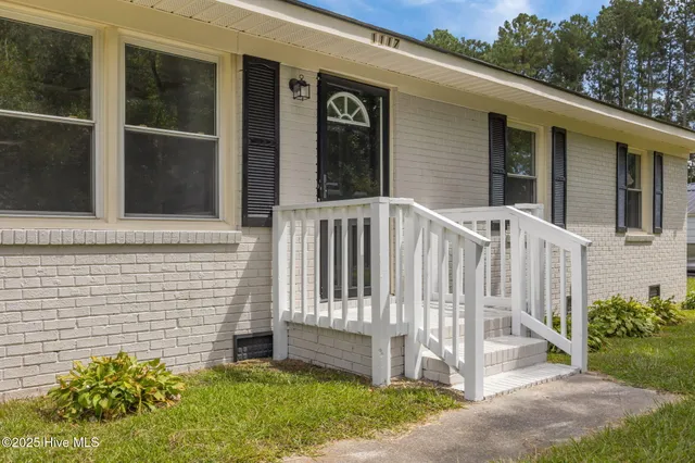 $220,000 | 1117 South Grimesland Bridge Road, Grimesland, NC 27837