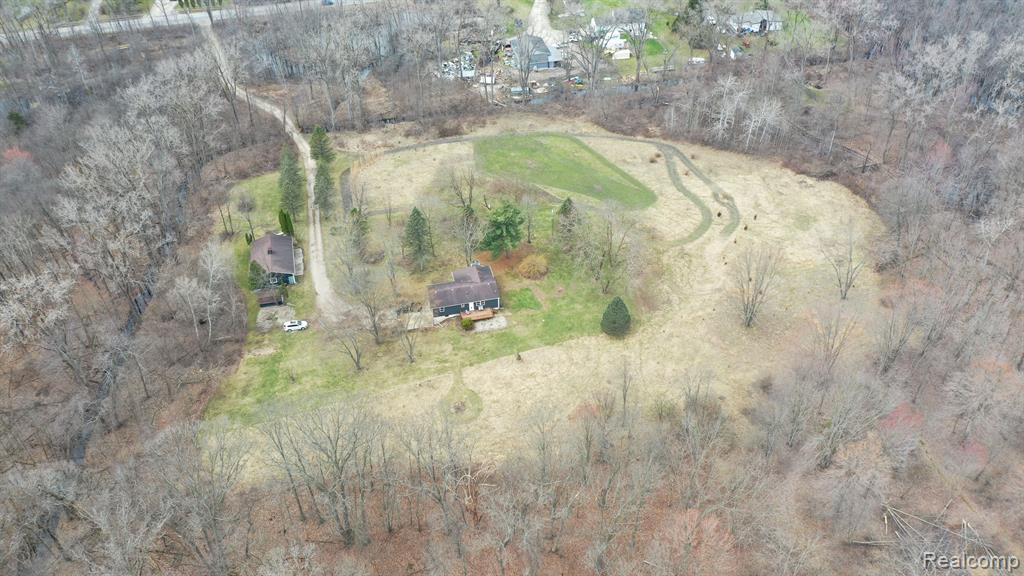 14191 Seymour Road Linden, MI 48451 - Photo 11 of 58