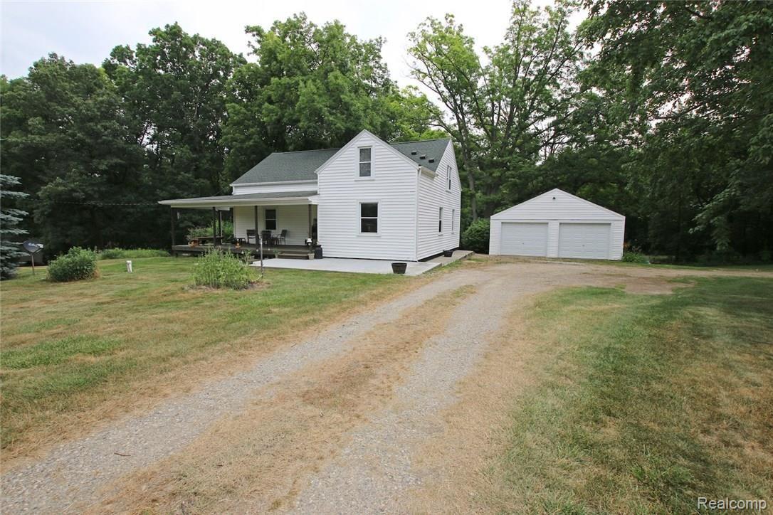 1432 North Van Road Holly, MI 48442 - Photo 2 of 53 2) Front.jpg