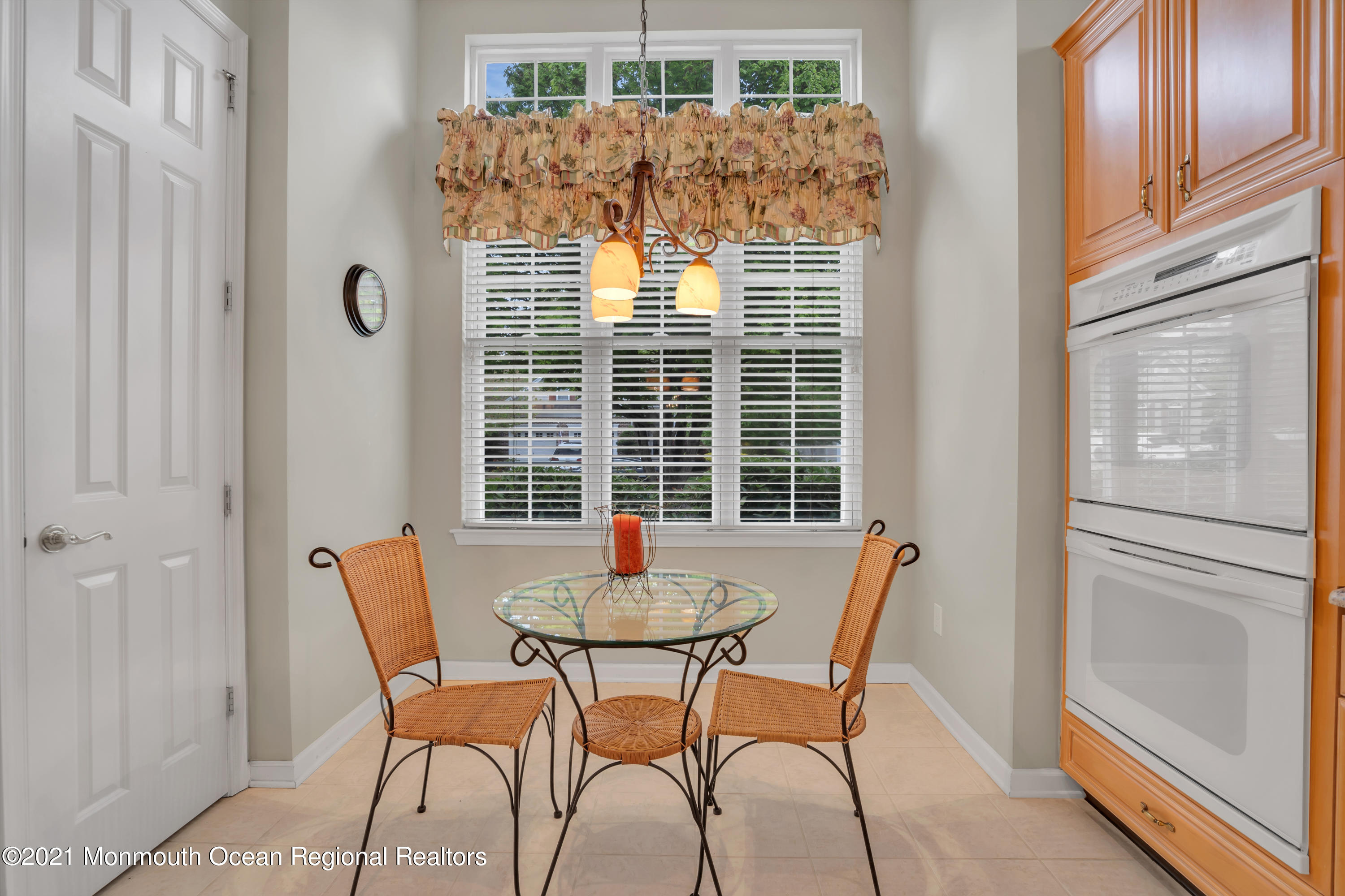 55 Shoal Road Jackson, NJ 08527 - Photo 15 of 55 a dining room with furniture and window
