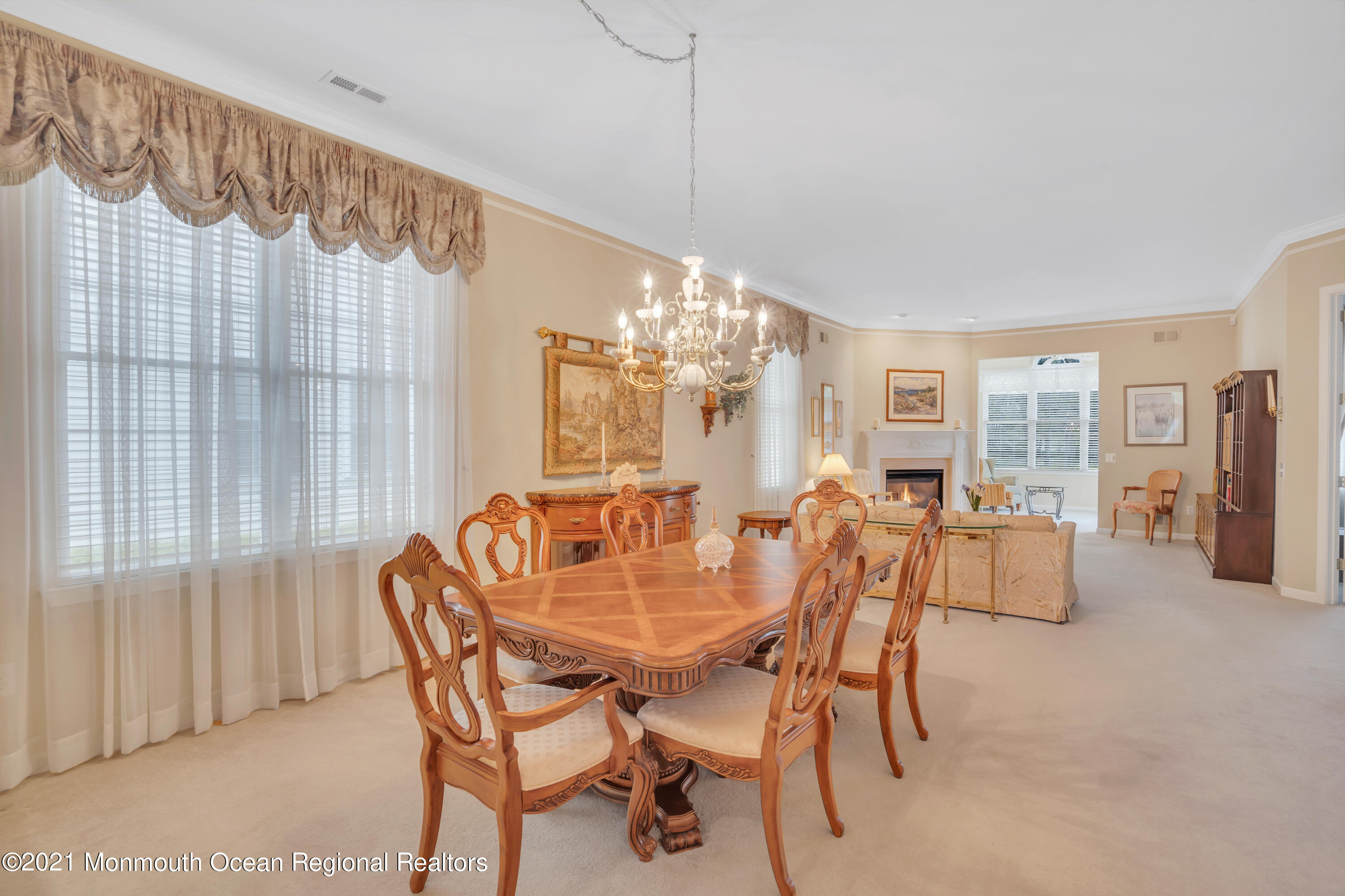 55 Shoal Road Jackson, NJ 08527 - Photo 21 of 55 a dining room with furniture and window
