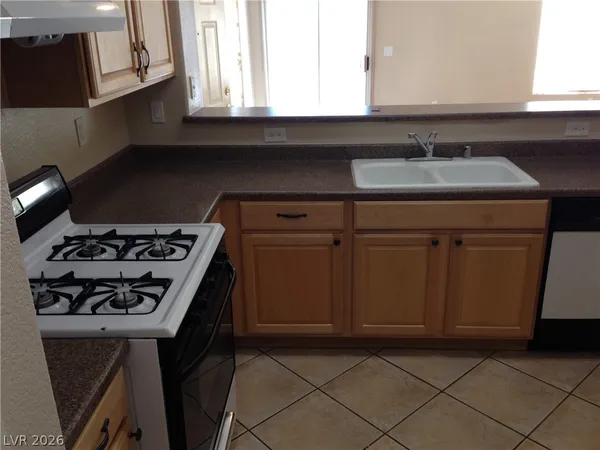 $1,750 | 1617 Lefty Garcia Way, Henderson, NV 89002