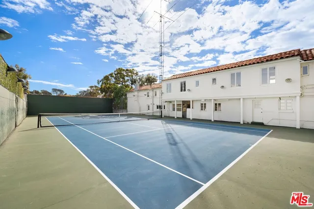 a view of a large building