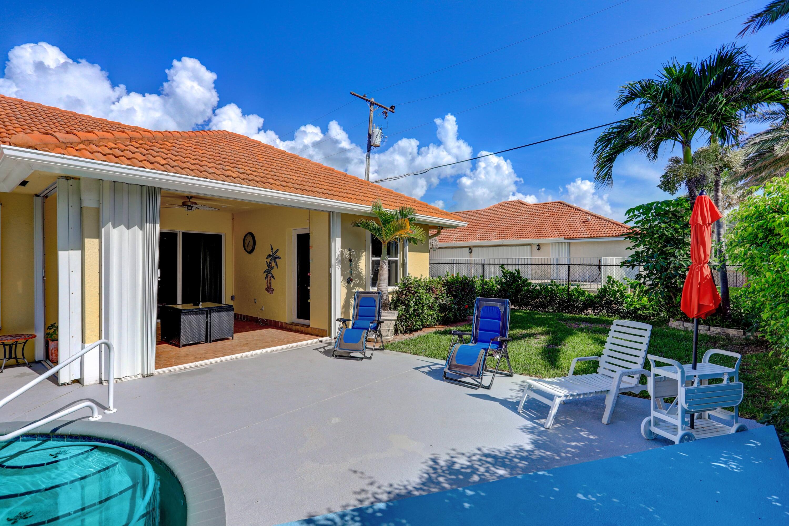 1295 Singer Drive Singer Island, FL 33404 - Photo 16 of 22 39_320a3846_47_48_49_50
