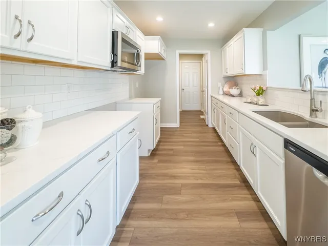 $362,900 | 1102 Carriage Lane, Unit 1102, West Seneca, NY 14224