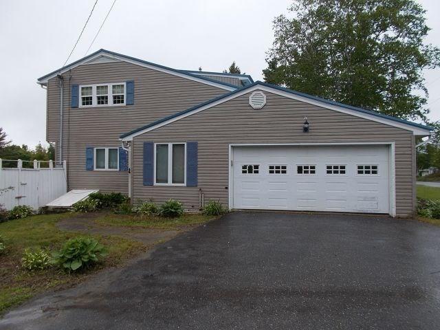 8 Home Farm Road Caribou, ME 04736 - Photo 3 of 23 Photo