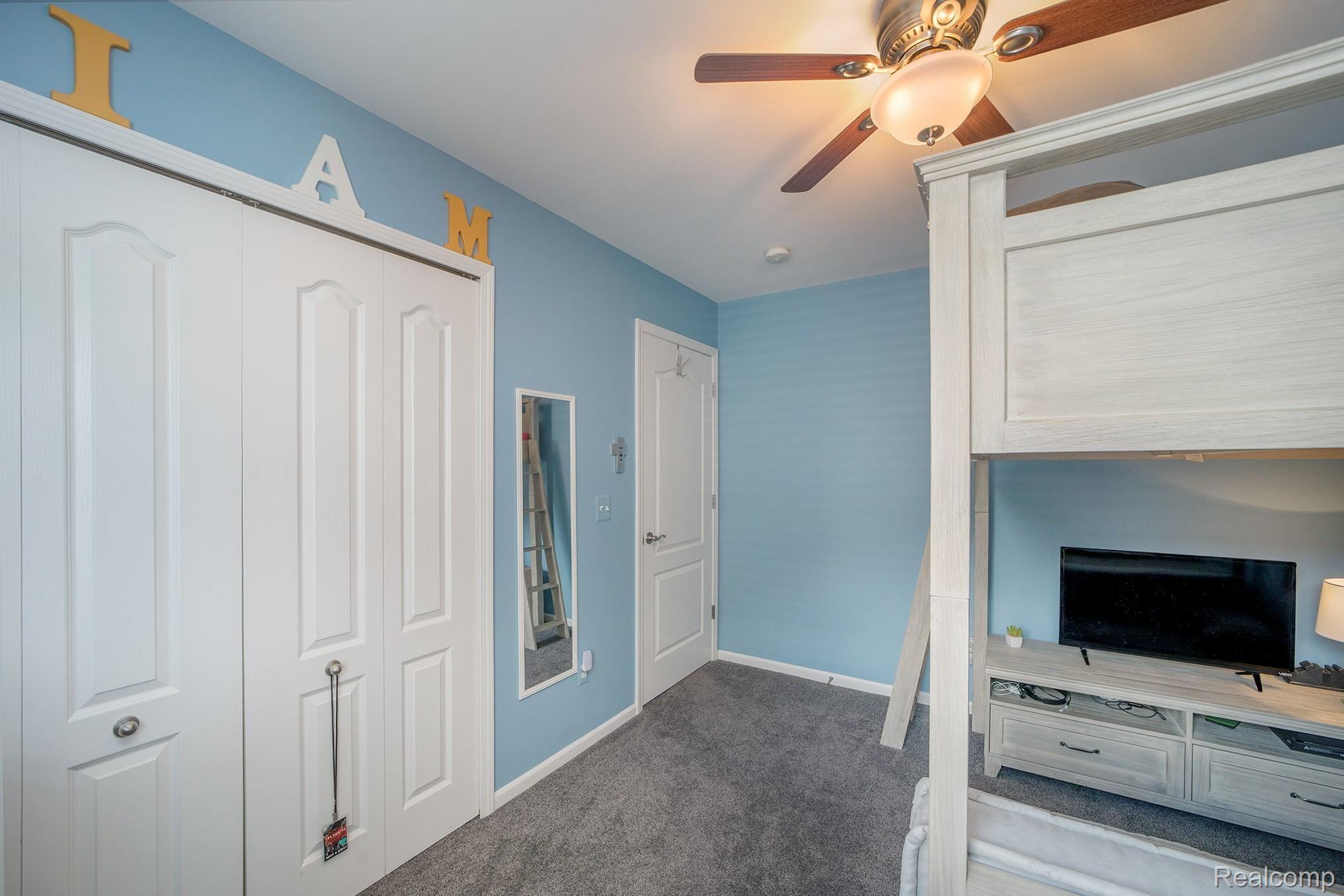 30753 Bradmore Road Warren, MI 48092 - Photo 21 of 38 2nd view of bedroom 3.jpg