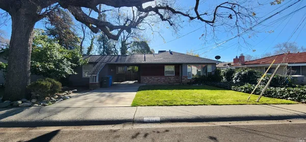 $2,000 | 401 Albacete Drive, Vacaville, CA 95688