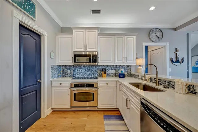 $2,774,999 | 303 58th Street, Holmes Beach, FL 34217