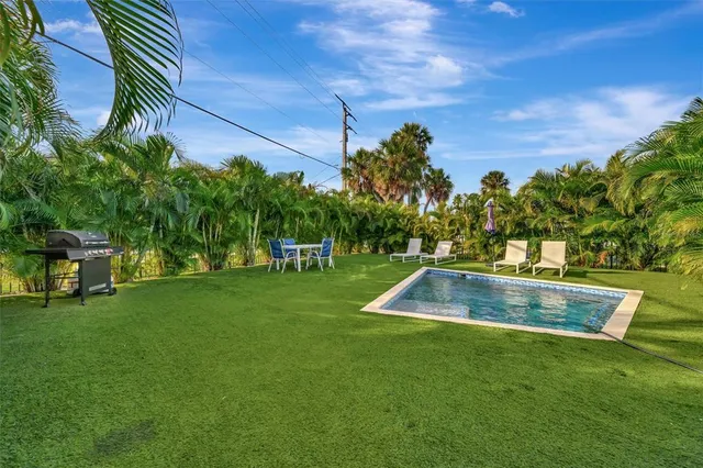 $2,774,999 | 303 58th Street, Holmes Beach, FL 34217