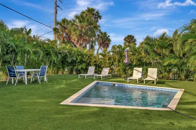 $2,774,999 | 303 58th Street, Holmes Beach, FL 34217