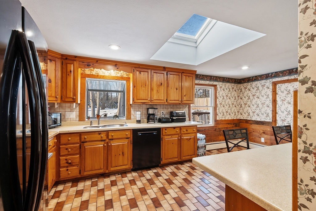 13 Braney Road Millbury, MA 01527 - Photo 15 of 41