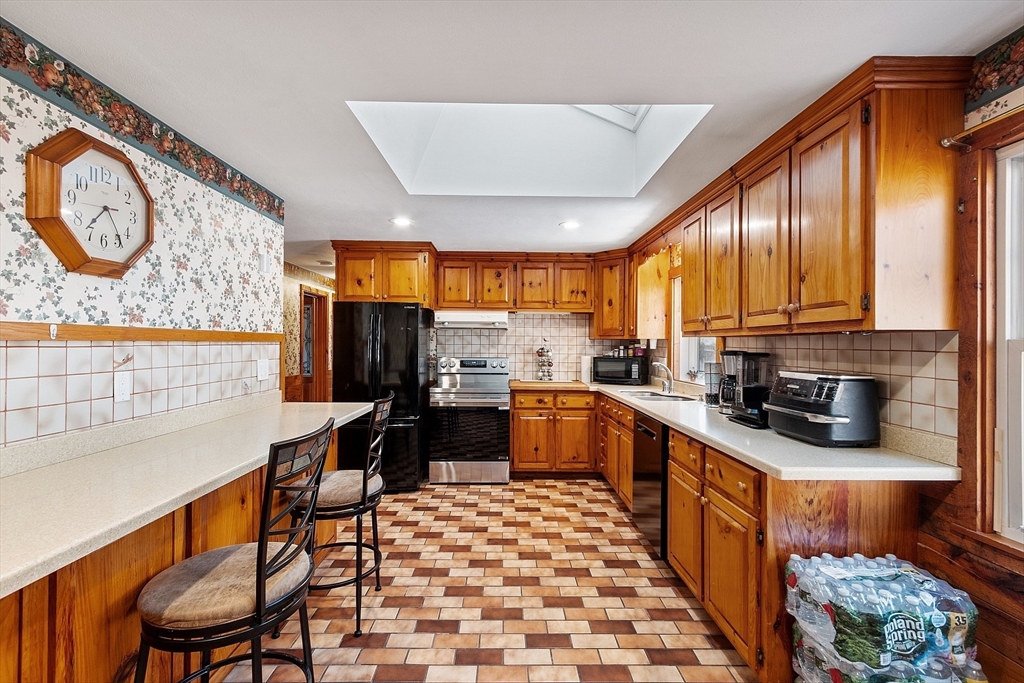 13 Braney Road Millbury, MA 01527 - Photo 16 of 41