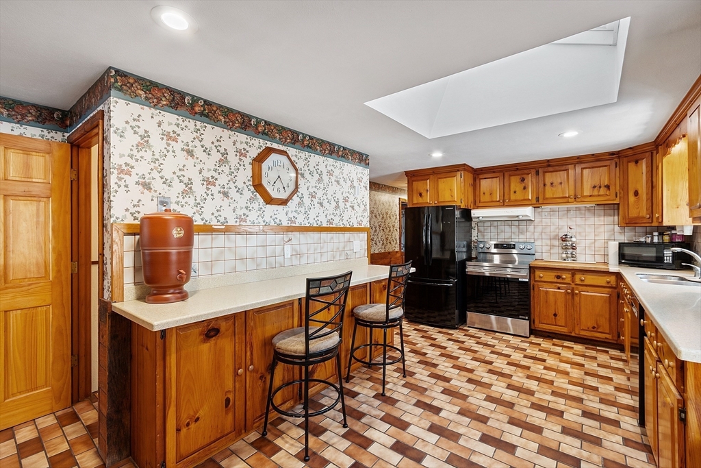 13 Braney Road Millbury, MA 01527 - Photo 17 of 41