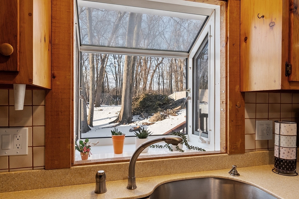 13 Braney Road Millbury, MA 01527 - Photo 19 of 41