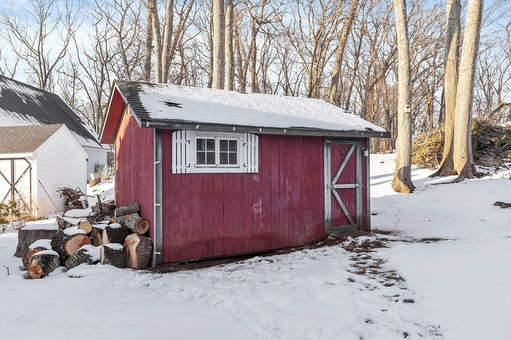 13 Braney Road Millbury, MA 01527 - Photo 8 of 41