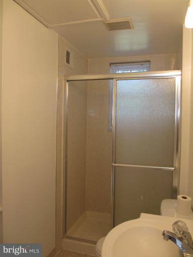 202 East Ridgely Road Lutherville-Timonium, MD 21093 - Photo 14 of 15 Bath