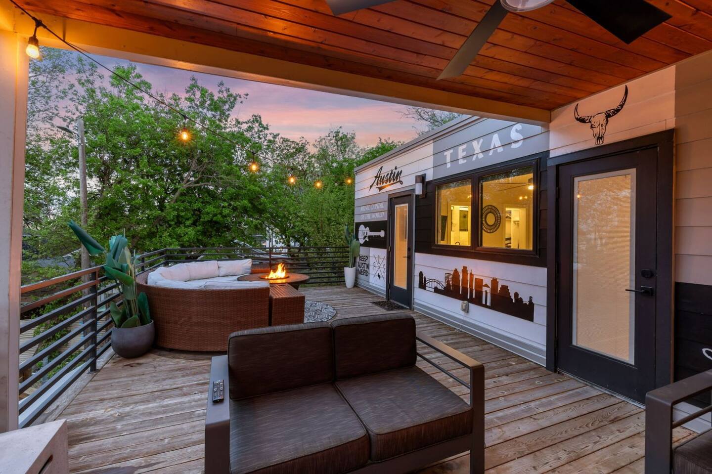 2311 East 8th Street, Unit 2 Austin, TX 78702 - Photo 25 of 37