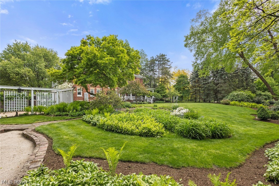 2733 East Overlook Road Cleveland Heights, OH 44106 - Photo 43 of 50