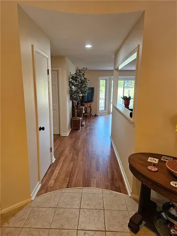 $1,265,000 | 328N Winnebago Drive, Lake Winnebago, MO 64034